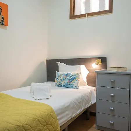 Aposentus - Cest La Vie * Πόρτο